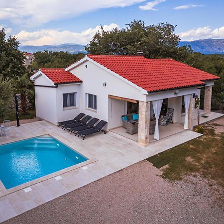 אומיסאליי Villa Nevera מראה חיצוני תמונה