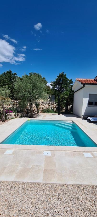 אומיסאליי Villa Nevera מראה חיצוני תמונה