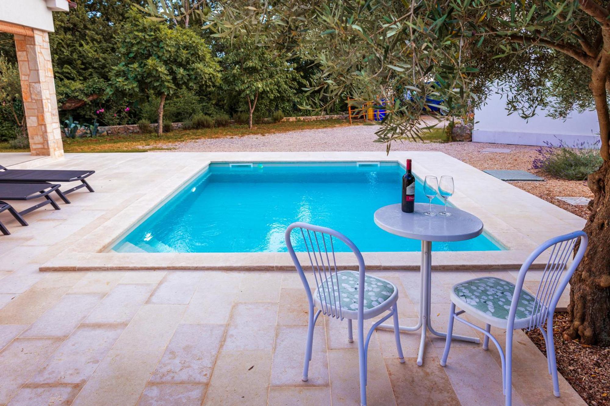 אומיסאליי Villa Nevera מראה חיצוני תמונה