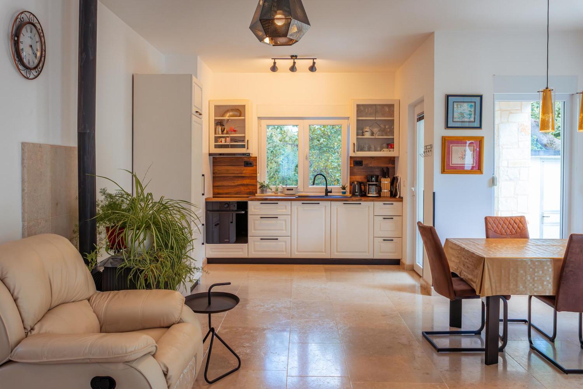 אומיסאליי Villa Nevera מראה חיצוני תמונה