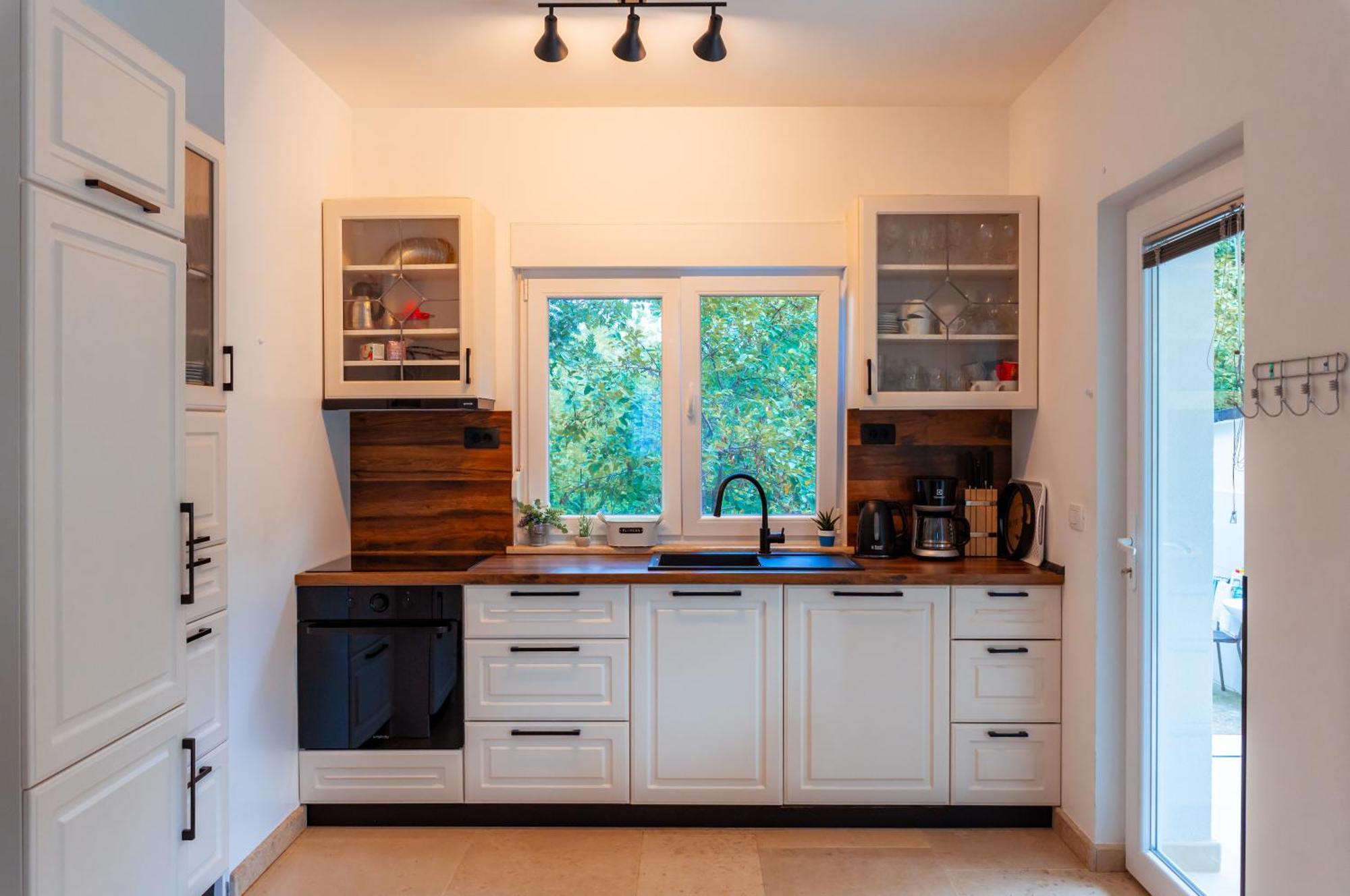 אומיסאליי Villa Nevera מראה חיצוני תמונה